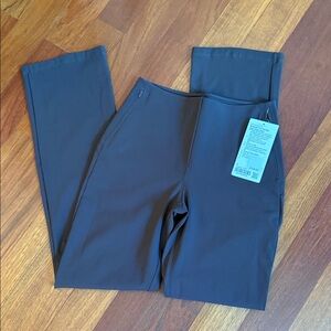 Lululemon Smooth-Fit Pull-On High-Rise Pant size 6 NWT